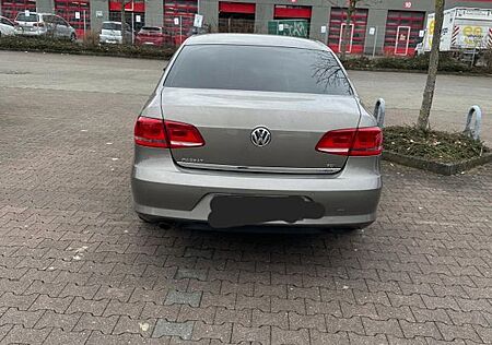 VW Passat Volkswagen 1.6 TDI DPF BlueMotion BlueMotion