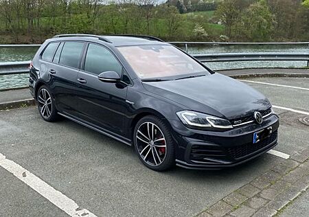 VW Golf Volkswagen 2.0 TDI 135kW SCR DSG GTD Variant GTD
