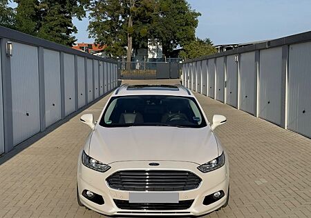 Ford Mondeo 2,0 TDCi 132kW Titanium Turnier/ AHK/ SHZ