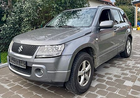 Suzuki Grand Vitara gebraucht kaufen Suzuki Grand Vitara 1.9 DDIS Club 4X4 ALLRAD KLIMA