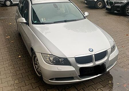 BMW 320i touring -