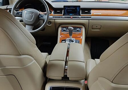 Audi A8 W12 6.0 tiptronic quattro Langversion -