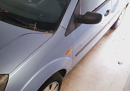 Ford Fiesta 1,3 51 kW Ambiente Ambiente