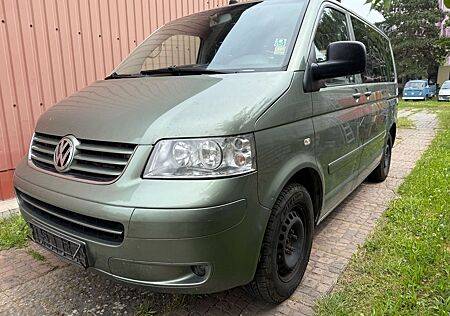 VW T5 Transporter Volkswagen Bus Multivan Comfortline