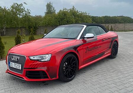 Audi RS5 4.2 FSI S tronic quattro Cabriolet, RHD