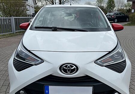 Toyota Aygo (X) Aygo (X) 1,0-l-VVT-i Team Deutschland Team D...