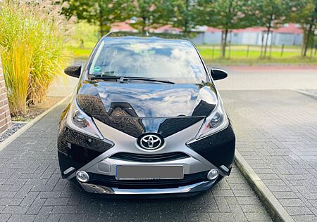 Toyota Aygo (X) Aygo (X) BJ-2014, 43 Tkm, TÜV: 7/2027