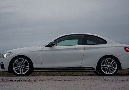 BMW 220i Coupé M-Sport Paket