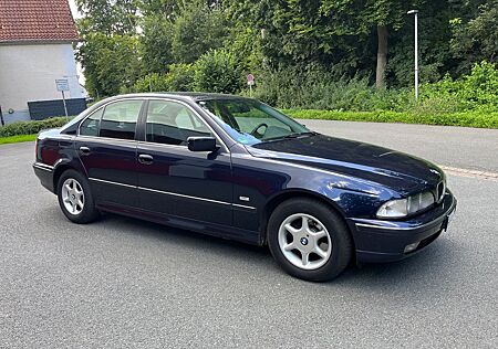 BMW 520i
