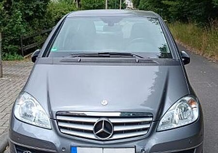 Mercedes-Benz A 170 A170-Garagenfahrzeug,Scheckheftgepflegt,Wenig Km