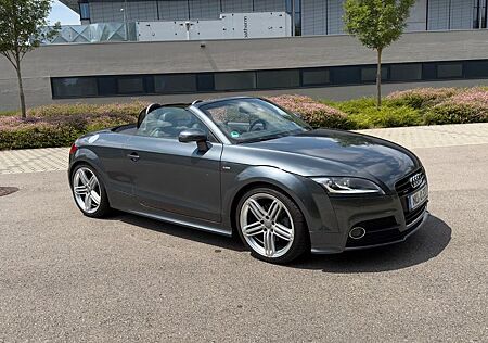 Audi TT Roadster 2.0 TFSI S-tronic quattro S-Line