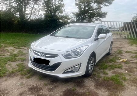 Hyundai i40 gebraucht kaufen Hyundai i40 cw 1.7 CRDi 5 Star Edition 100kW Autom. ...
