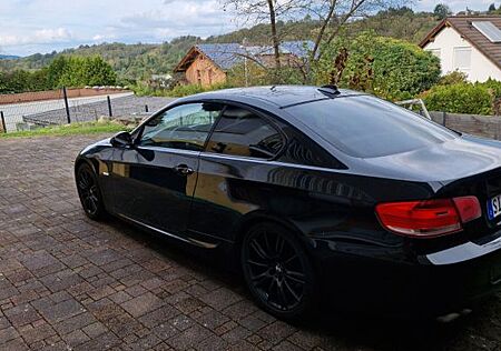 BMW 325i Coupé -