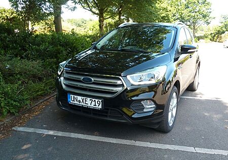 Ford Kuga 1,5 EcoBoost 150 PS mit AHK, Schaltwagen