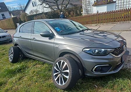Fiat Tipo 1.4 T-Jet EASY EASY