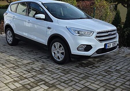 Ford Kuga 1,5 TDCi 4x2 88kW Titanium PowerShift T...