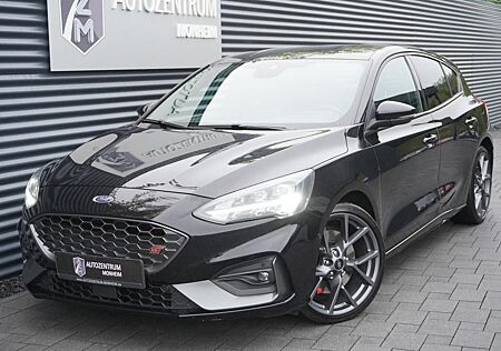 Ford Focus ST RECARO|KAMERA|KEYLESS|HEAD-UP|ACC|LED
