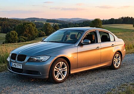 BMW 318i E90