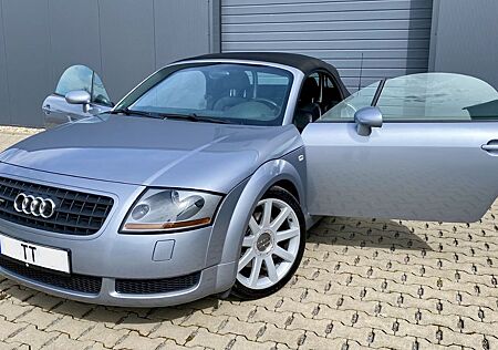 Audi TT Roadster. 1.8T quattro, S- Line, Bose, 2. Hd.