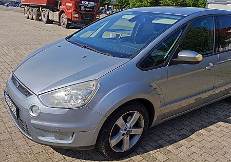 Ford S-Max 2,0 Titanium, TÜV Neu, kein Reparaturstau