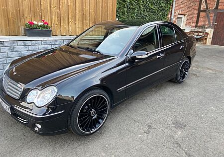 Mercedes-Benz C 230 ELEGANCE *Sommer 19Zoll* *8Fach-Bereift*