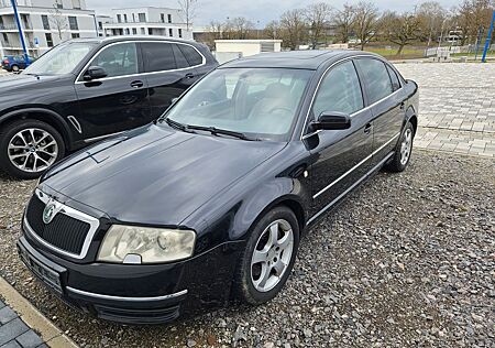 Skoda Superb 2.5 TDI V6*EURO4*NAVI*LEDER*XENON