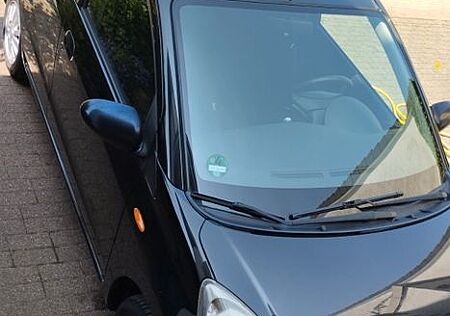 Daihatsu Cuore 1.0 Inspektion und TÜV im März neu