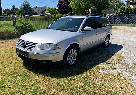 VW Passat Variant Volkswagen 2.5 V6 TDI Highline Variant H...