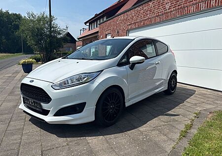 Ford Fiesta Sport, 8fach bereift*