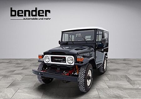 Toyota Land Cruiser BJ40 aufwendig restauriert*H-Kennz.