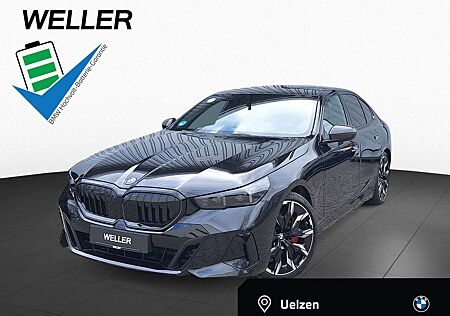 BMW 550e xDr Lim M SPORT PRO CarbonExt,AHK,Pano,B&W