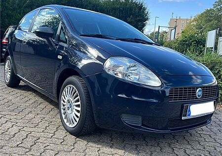 Fiat Grande Punto 1.2 8V Active*Klimaanlage*TÜV NEU