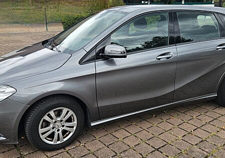 Mercedes-Benz B 180 BlueEFFICIENCY -