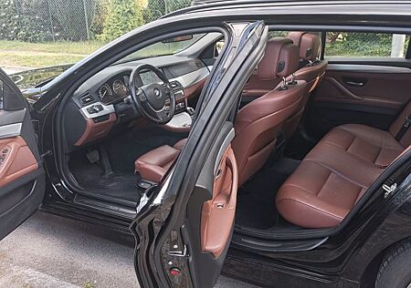 BMW 530d AUTOMATIK Head Up PANO Standhz 1.HAND AHK