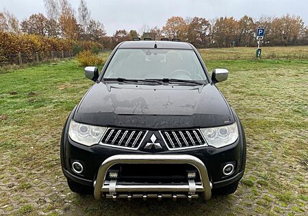 Mitsubishi L200 Doppelkabine 4WD/Leder/ Euro 5/Automatik