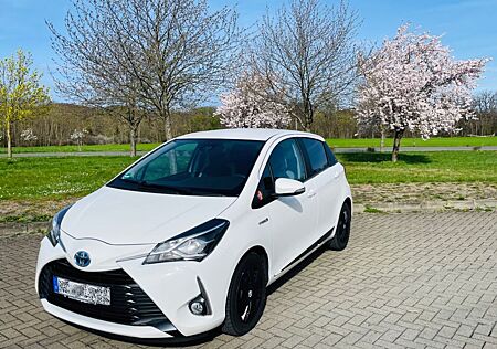 Toyota Yaris 1.5 Hybrid Y20 Sonderausstat. BJ Dez. 2019