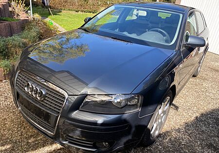 Audi A3 1.6 S line TÜV NEU ! SCHECKHEFT !