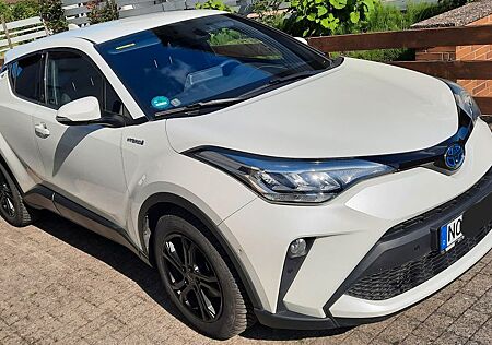 Toyota C-HR 1.8-l-VVTi Hybrid Team Deutschland Team...