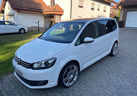 VW Touran Volkswagen 2.0 TDI Highline BlueMotion Technology