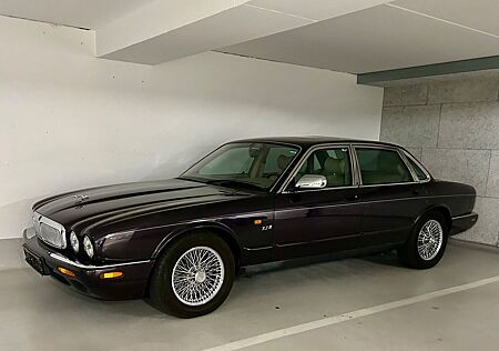 Jaguar XJ 8 4.0 V8 Sovereign - Garagenfund