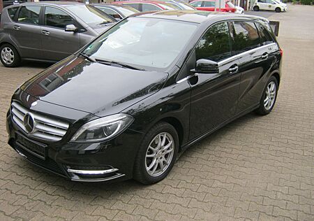 Mercedes-Benz B 220 CDI Automatik/Navi/Klima/Kamera/SHZ/PDC