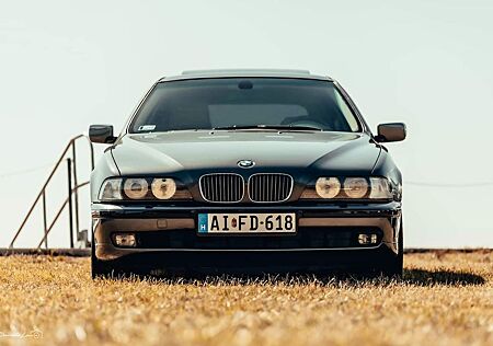 BMW 540i A Touring -