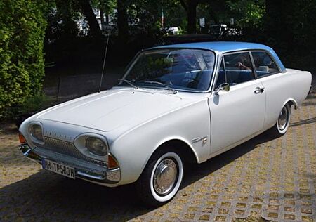 Ford Taunus 17M Oldtimer Badewanne