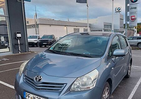 Toyota Verso gebraucht kaufen Toyota Verso 1.8l Panorama Automatik 7 Sitzer