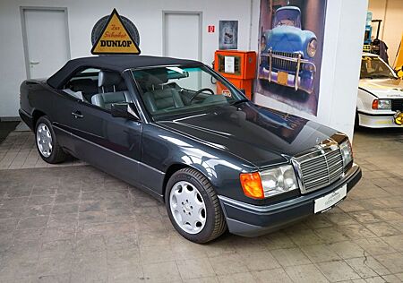 Mercedes-Benz E 300 A124 300-24V Cabrio original 65.308km H-Kennzeic