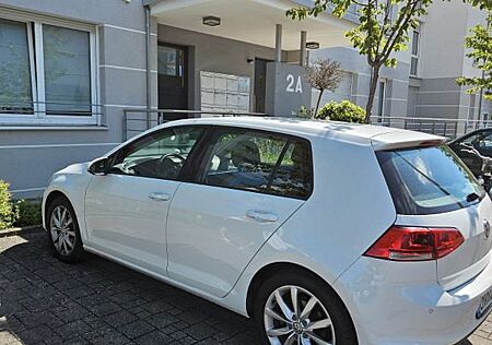 VW Golf Volkswagen 1.4 TSI 92kW BMT Highline Highline