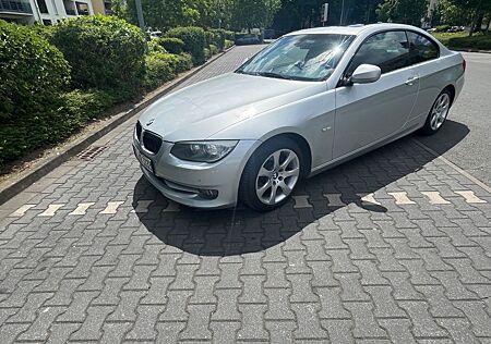 BMW 325i Coupé - 6 Zylinder, M