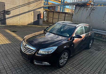 Opel Insignia Sports Tourer 2.0 CDTI ecoFL. Sport...
