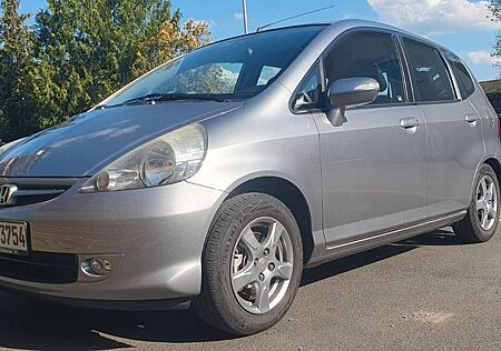 Honda Jazz 1.4 Sommer-/Winterreifen, Anhängerkupplung