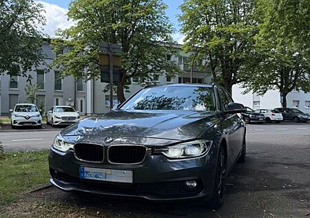 BMW 320d Touring Advantage Advantage